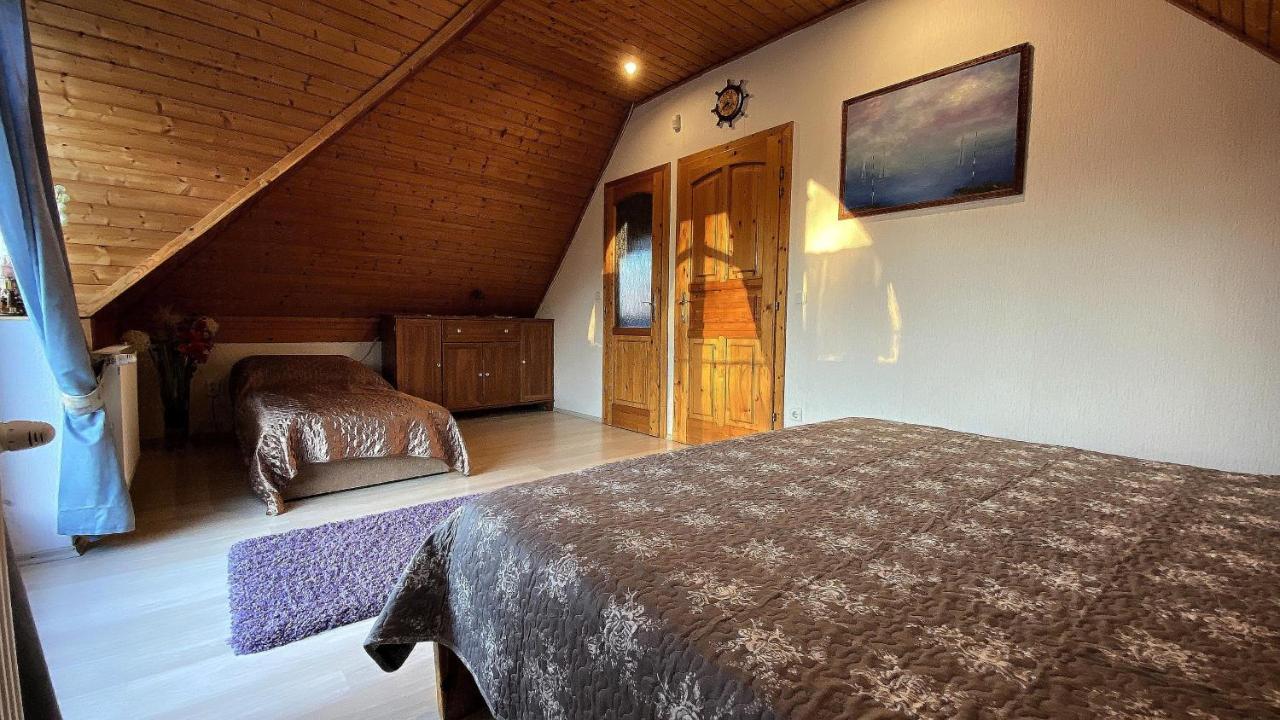 فيلا House4U Balatonszárszó المظهر الخارجي الصورة