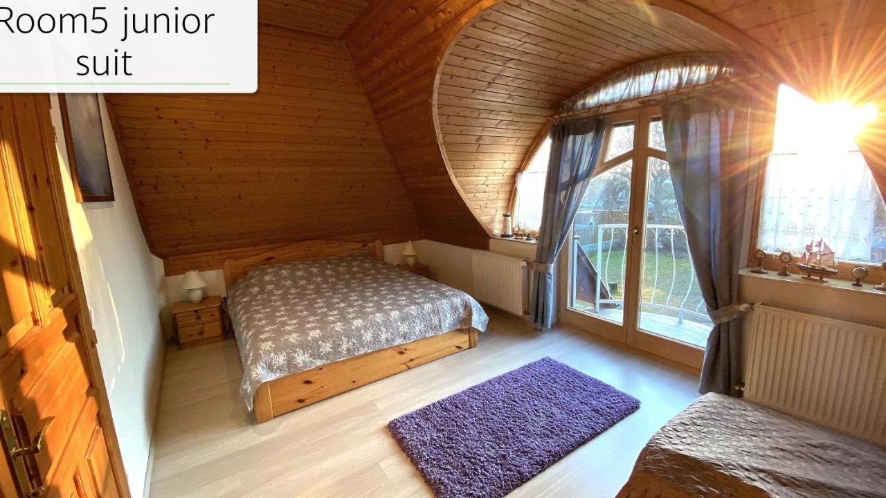 فيلا House4U Balatonszárszó المظهر الخارجي الصورة
