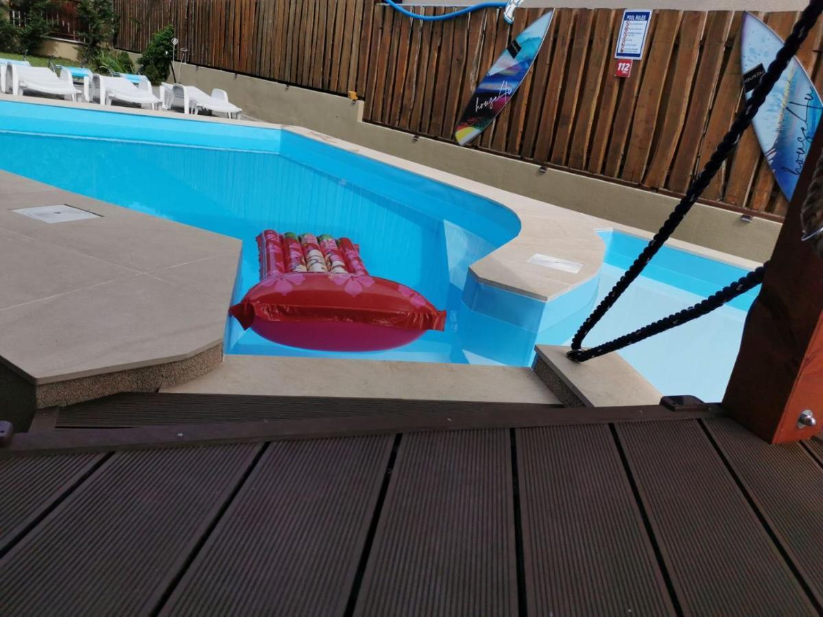 فيلا House4U Balatonszárszó المظهر الخارجي الصورة