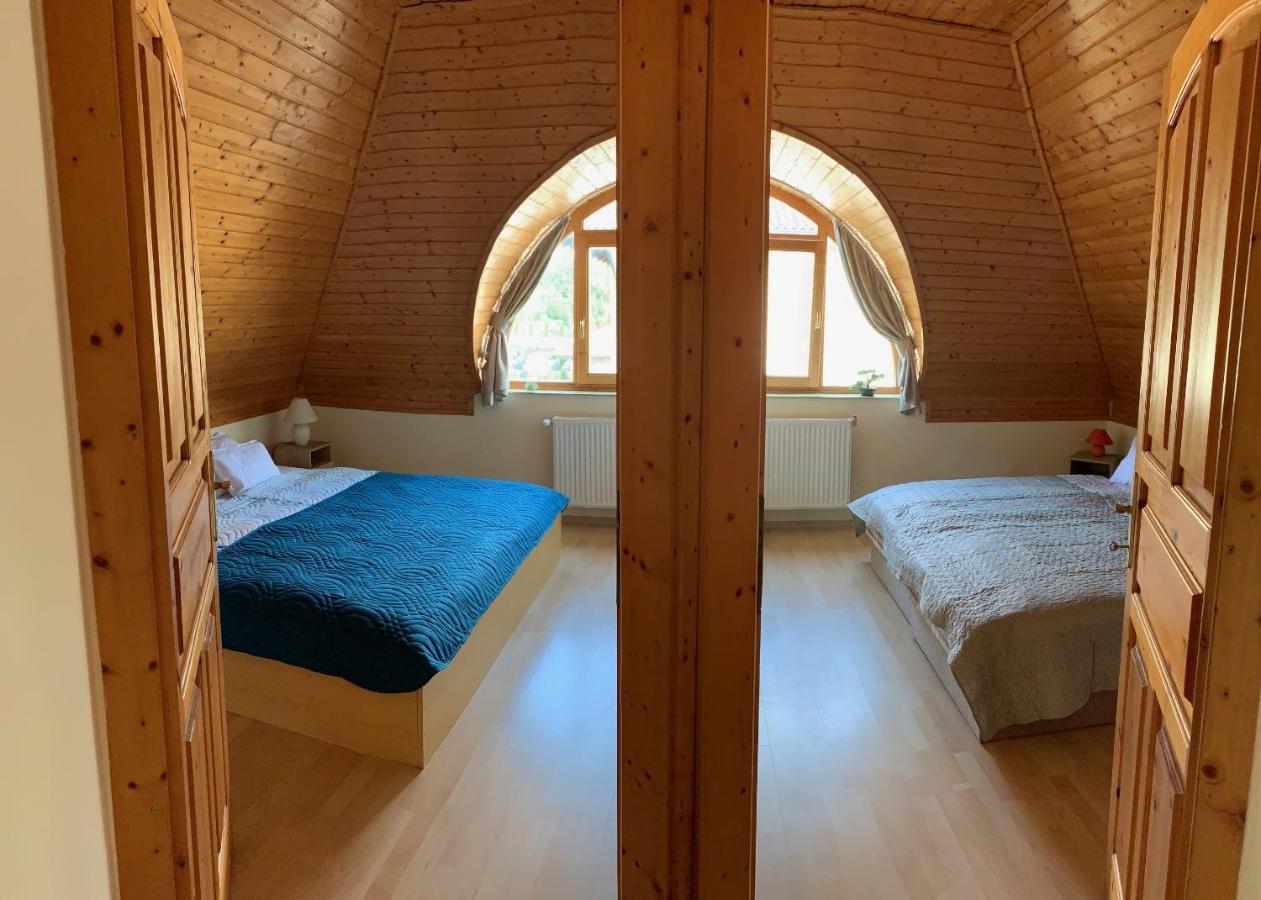 فيلا House4U Balatonszárszó المظهر الخارجي الصورة