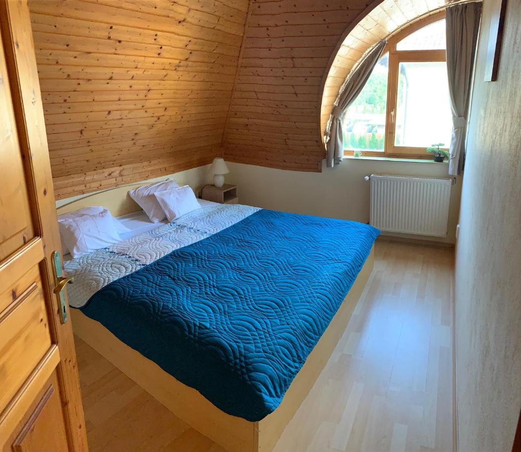 فيلا House4U Balatonszárszó المظهر الخارجي الصورة